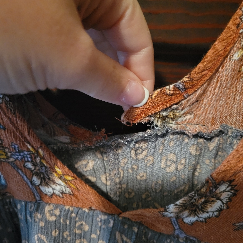 Size Small boutique top - Picture 3 of 4